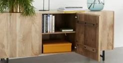 Aparador Aphra 3 puertas – Mango clara y negro