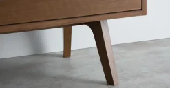 Aparador compacto Jenson – Roble oscuro