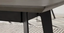 Banco Boone – Tablero de resina de hormigón gris