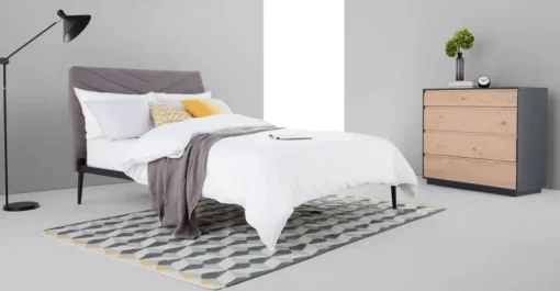 Cómoda Finnick – Pino y Gris