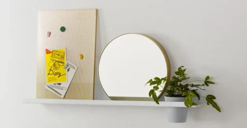 Estantería con accesorios Assembly de Tom Pigeon – Blanco