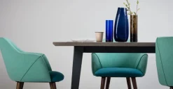 Juego de 2 sillas de comedor carver de respaldo alto Lule – Azul mineral y verde esmeralda
