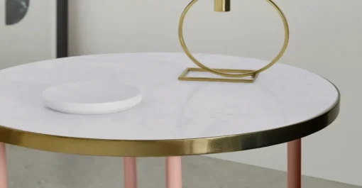 Mesa auxiliar Fox – Mármol y Rosa