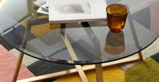 Mesa de Centro Haku – Metal y cristal ahumado