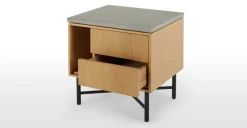 Mesa de Noche Dara – Roble & Hormigón
