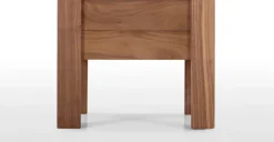 Mesa de noche Ledger – Fresno oscuro
