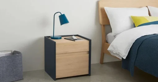Mesa de noche Stu – Efecto roble y azul océano