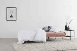 Sofá Cama Moby Rosa Vintage Con Patas Cobre