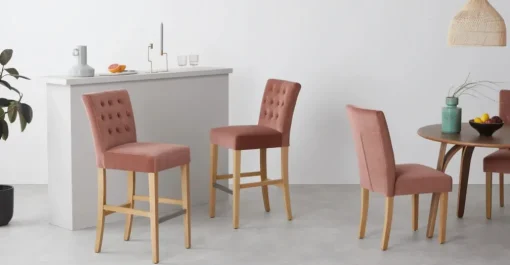 Taburete de bar Flynn – Terciopelo rosa y abedul