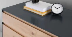 Cómoda Finnick – Pino y Gris