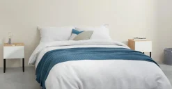 Conjunto de 2 mesitas de noche Hopkins – Efecto roble y blanco