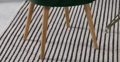 Juego de 2 sillas carver de respaldo alto Lule – Roble y terciopelo verde pino