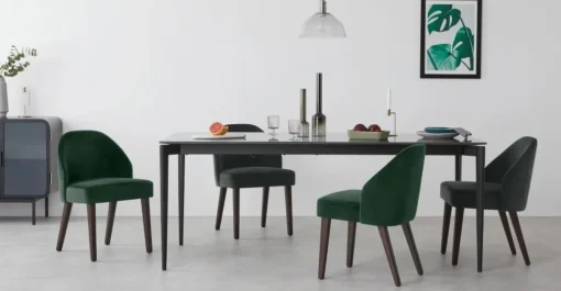 Juego de 2 sillas de comedor Alec – Terciopelo verde pino y patas de madera teñida