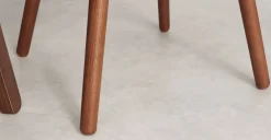 Juego de 2 sillas de comedor Thelma – Roble oscuro y negro