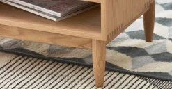 Mesa de centro Penn – Roble