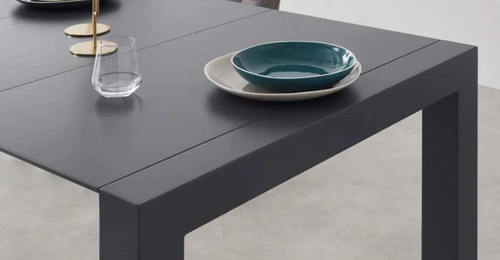 Mesa de Comedor Bramante – Gris Mate