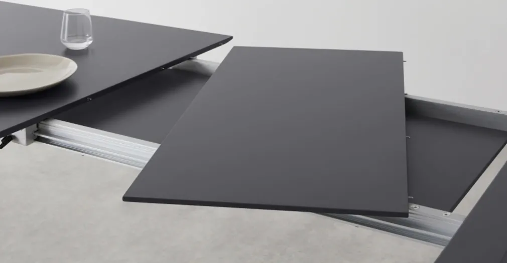 Mesa de Comedor Bramante – Gris Mate