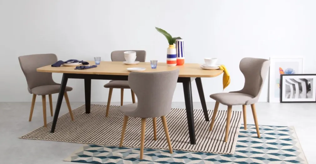 Mesa de Comedor Lena – Fresno y Negro