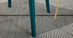 Mesa de Comedor Redonda Hurst – Roble y Azul