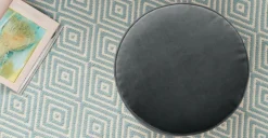 Puf con Base de Acero Inoxidable Hetherington – Gris Medianoche