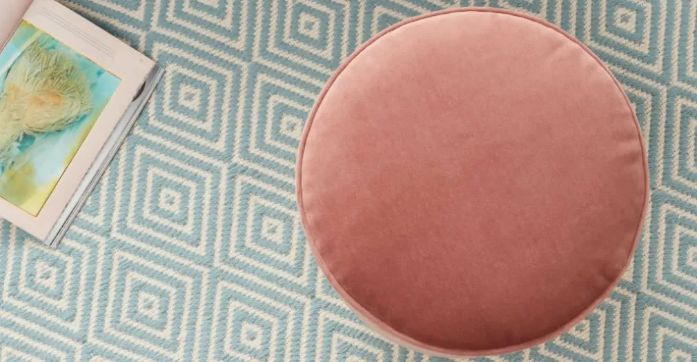 Puf con Base de Acero Inoxidable Hetherington – Palo Rosa